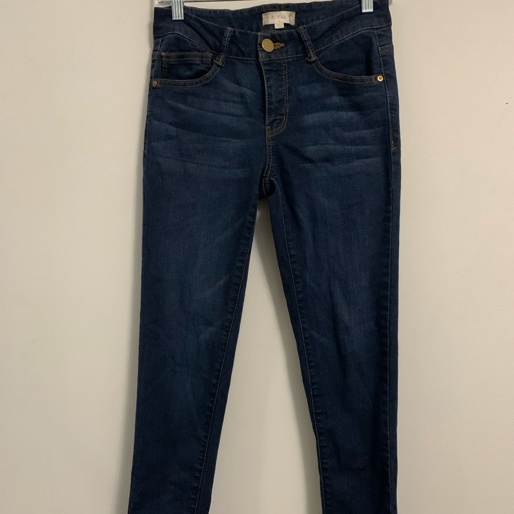 Dark wash skinny jeans